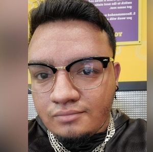 Meet your Posher, Luis